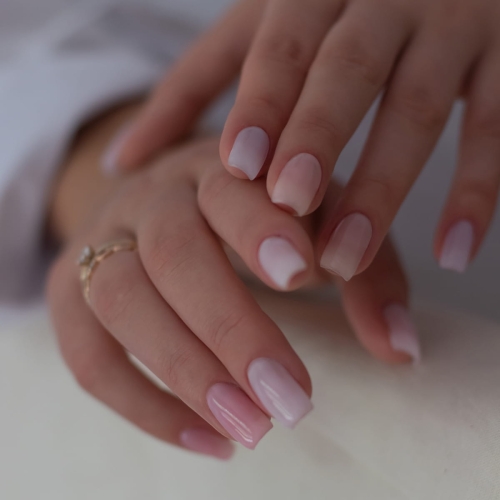 Stylizacja wykonana bazami: Barley Pink i Morning Peony oraz  Light Mauve i Peach Nectar