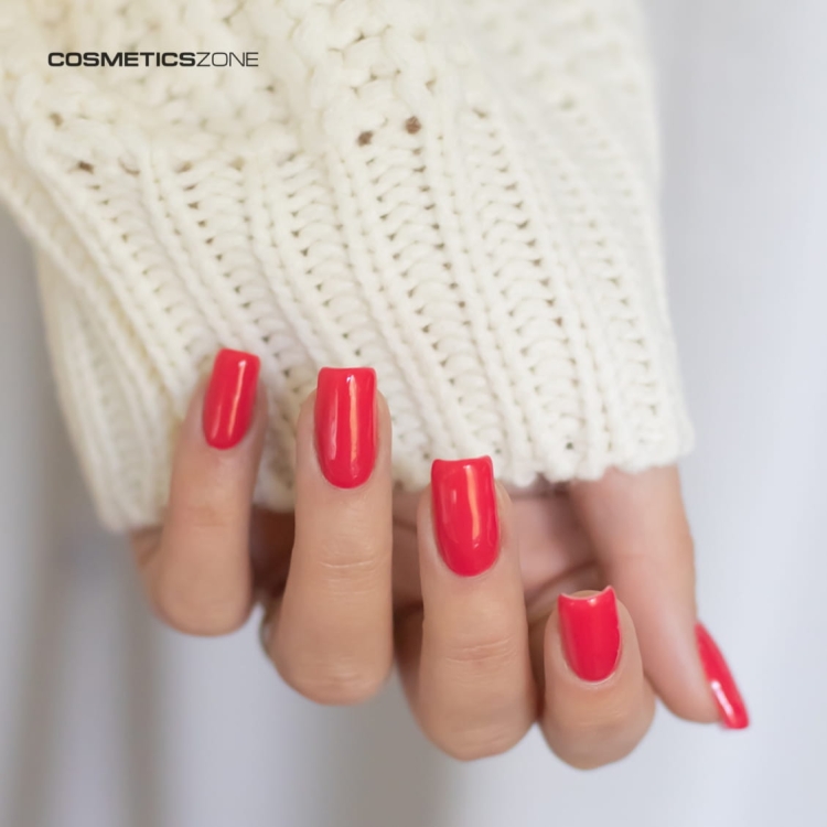 Stylizacja wykonana lakierem hipoalergicznym 767 Cosmetics Zone