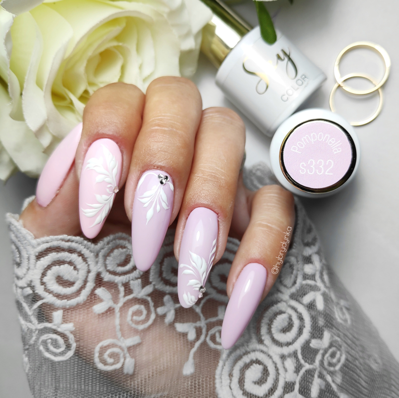 Paznokcie ślubne różowe, elegacnki manicure wyk. Gosia Wójcik